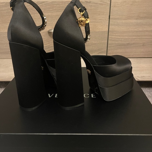 Versace Medusa Aevitas platforms - Picture 5 of 9
